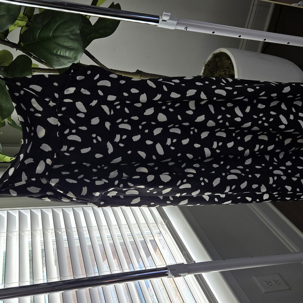 Old Navy Black and White Sleeveless Sheath Maxi Dress